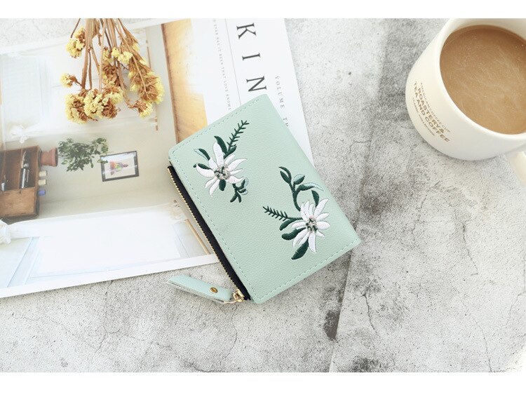 Women's  Flower Embroidery Short Wallet