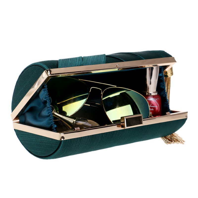 Women's Metal Tassel Clutch Bag